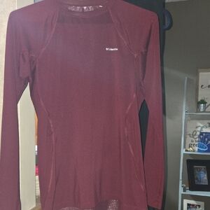 Columbia Women's Long-Sleeve Performance Top - Burgundy